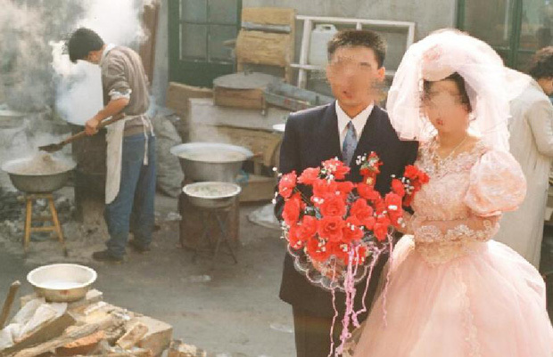 Cô gái dốc sức làm việc nuôi bạn trai thành tài rồi nhận cái kết thảm thương khiến dân tình phẫn nộ