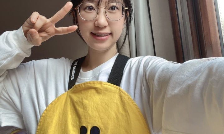 Cô nàng cử nhân tài năng “gây bão” vì chọn làm bảo mẫu, mức lương khiến dân tình sửng sốt