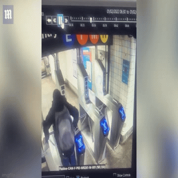 Người đàn ông trả giá quá đắt vì định trốn vé, video ghi lại gây ám ảnh cực độ