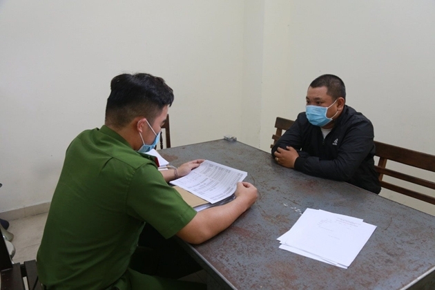 Tạm giữ hình sự đối tượng cho vay nặng lãi hàng tỷ đồng ở Đà Nẵng