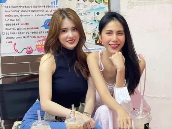 Thủy Tiên xuất hiện tươi tắn sau ồn ào từ thiện, người đi cùng gây bất ngờ