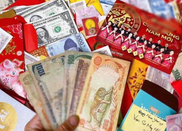 Chàng trai 9x cất giữ 936 bao lì xì suốt 19 năm