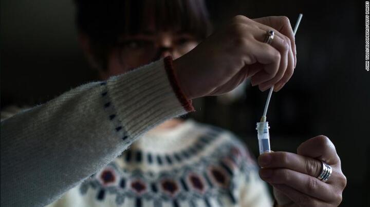 Khi nào cần tự test nhanh COVID-19 tại nhà?