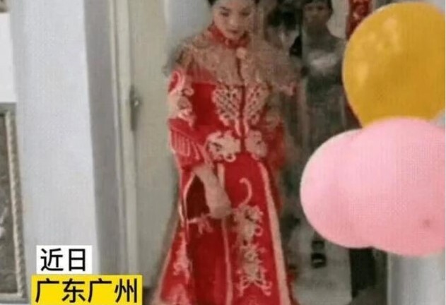 Cô dâu tức giận cởi đồ, hủy hôn giữa đám cưới, dân tình ủng hộ khi biết nguyên do