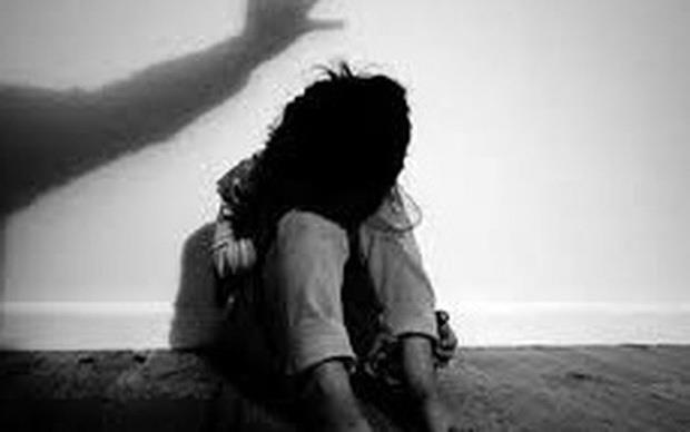 Con gái có biểu hiện lạ, mẹ gặng hỏi mới biết bí mật cay đắng bị giấu kín 5 năm