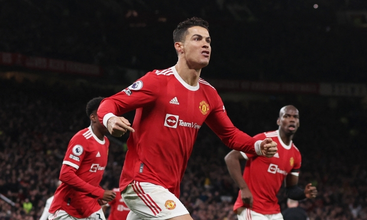 Ronaldo lập hat-trick, trở thành chân sút vĩ đại nhất thế giới