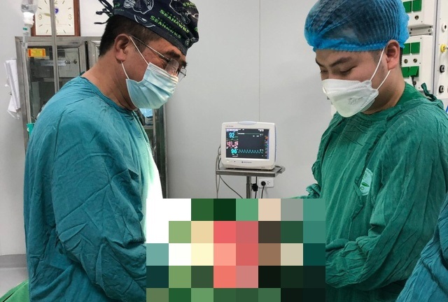 Tin tức đời sống ngày 27/3: Phẫu thuật bóc tách khối u nặng gần 12kg cho bệnh nhân 47 tuổi
