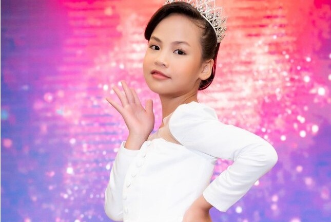 Bé gái 9 tuổi ở TP.HCM đại điện Việt Nam dự thi Hoa hậu nhí Liên hợp quốc Quốc tế