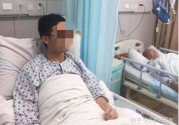 Thanh niên 28 tuổi mắc ung thư dạ dày, bác sĩ cảnh báo 4 thói quen nguy hiểm