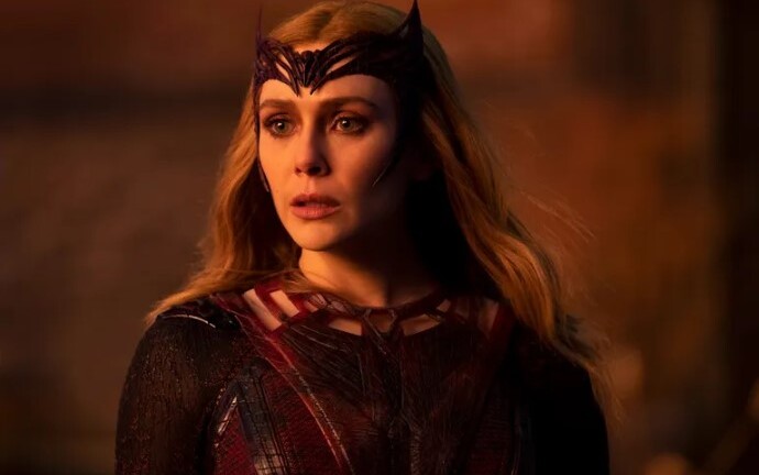 Elizabeth Olsen nói gì khi 8 năm chỉ diễn vai Scarlet Witch?
