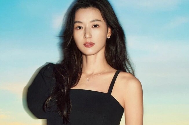 “Mợ chảnh” Jun Ji Hyun rời công ty chủ quản sau 10 năm gắn bó