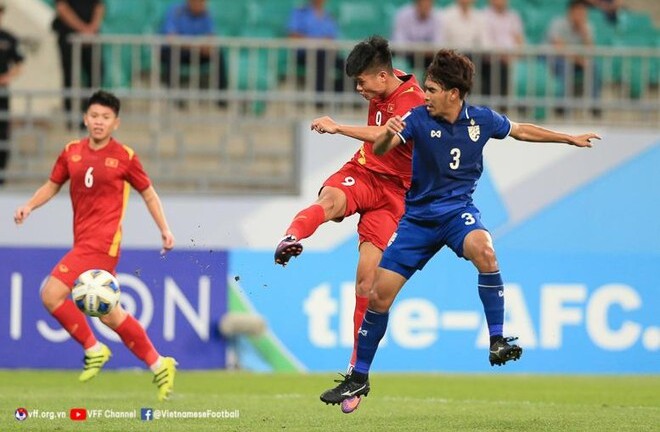 AFC vinh danh hai tuyển thủ U23 Việt Nam