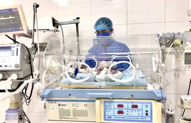 Tin tức đời sống ngày 19/6: Cứu sống bé sinh non bị xuất huyết não, rối loạn đông máu