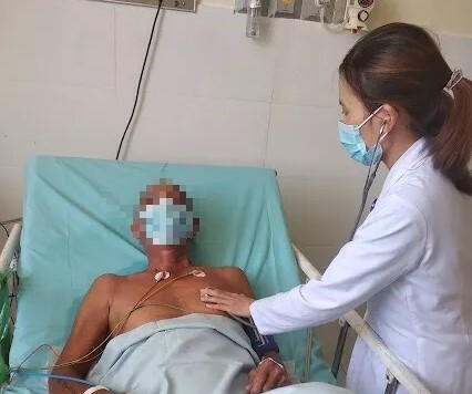Cụ ông 76 tuổi nguy kịch do ăn nhầm phân bón NPK, phải lọc máu 2 tiếng