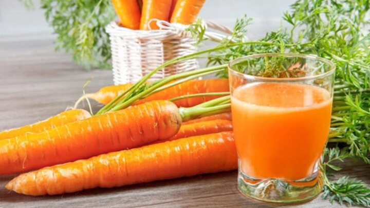 Điểm mặt 8 loại nước ép kích thích tóc mọc dày, đen mượt