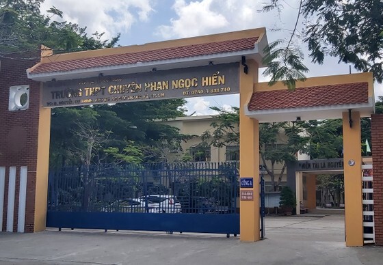 Sở GD&ĐT Cà Mau báo cáo vụ học sinh giỏi bị điểm 0 tiếng Anh do ngủ quên