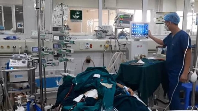 Bệnh nhân mắc cúm A nguy kịch phải chạy ECMO, hy vọng sống là 50 – 50