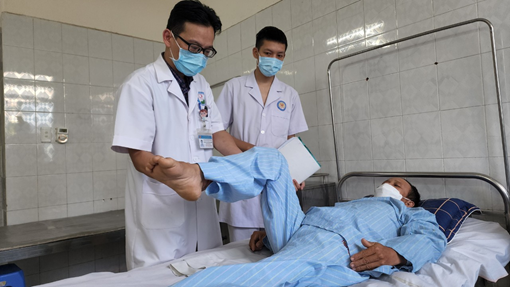 Tin tức đời sống ngày 26/8: Chấn thương gãy cột sống thắt lưng nặng sau cú ngã từ độ cao 6m