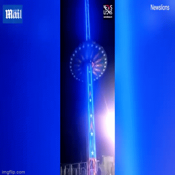 Đu quay bất ngờ rơi tự do từ độ cao 15m, người chơi văng khỏi chỗ ngồi