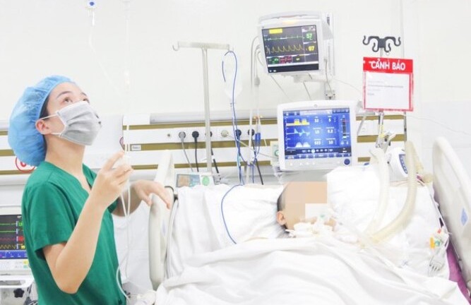 Tin tức đời sống ngày 2/10: Chạy ECMO cứu nam sinh viên nguy kịch do gặp tai nạn giao thông