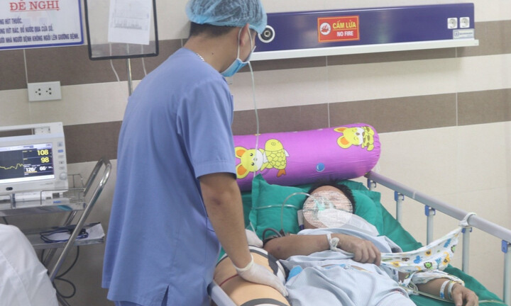 Cứu người đàn ông 36 tuổi ngộ độc thuốc tâm thần rất nặng