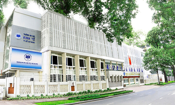 Một trường đại học tại TP.HCM tạo điều kiện cho sinh viên về quê đón Tết sớm