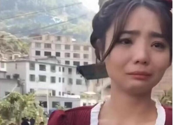 Mẹ cô dâu đưa ra yêu cầu bất ngờ vào phút chót, chú rể dứt khoát lên xe bỏ đi