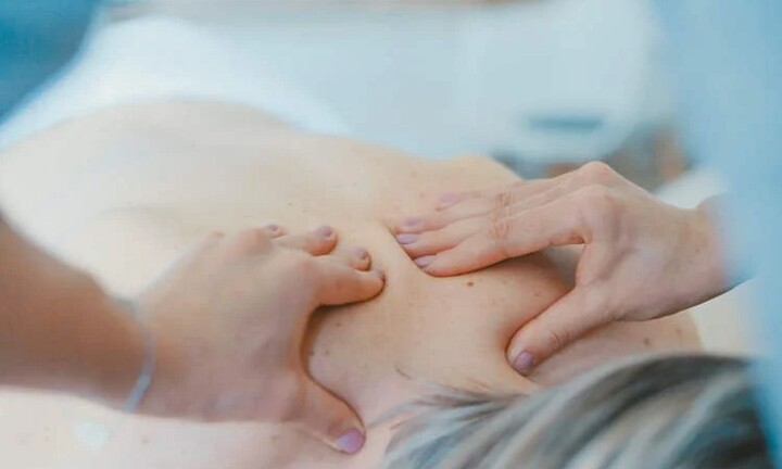 Người phụ nữ nhập viện phẫu thuật gấp sau buổi massage giảm cân