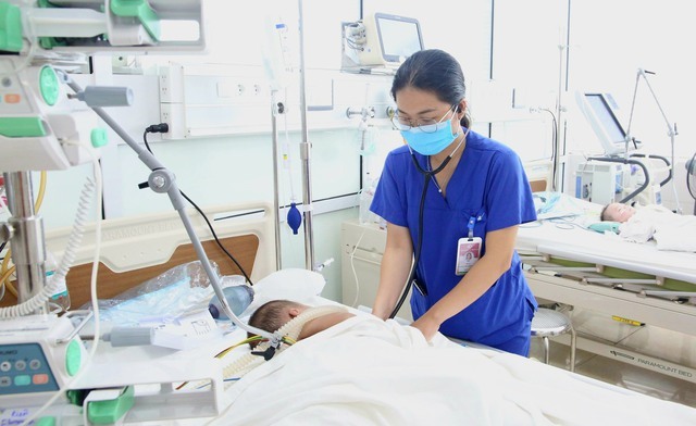Tin tức đời sống ngày 5/12: Bé 2 tuổi viêm não, liệt toàn thân vì biến chứng sau nhiễm Adenovirus