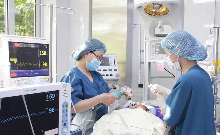 Tin tức đời sống ngày 8/12: Cứu bé 1 ngày tuổi bị tắc ruột bẩm sinh