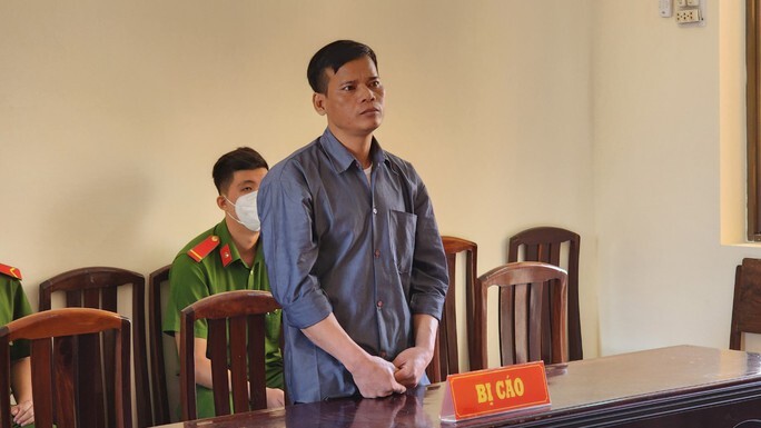 Dùng cưa máy sát hại họ hàng, người đàn ông lãnh 12 năm tù