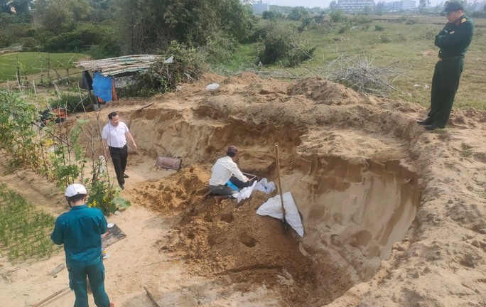 Đà Nẵng: Phát hiện bộ xương người khi đào đất trồng rau