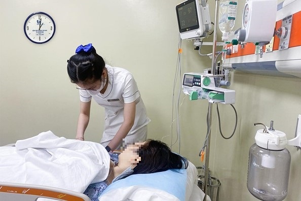 Tin tức đời sống ngày 17/1: Kịp thời cứu cô gái đi vệ sinh ra máu 4 ngày liền