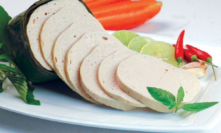 Mua giò, chả ăn Tết, làm cách nào để biết có hàn the hay không?