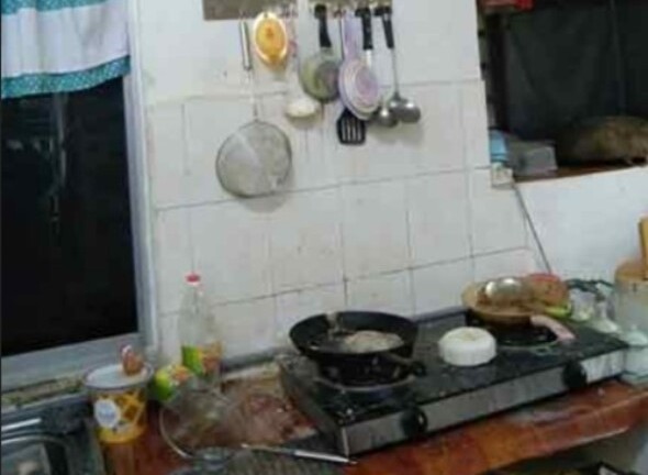 Thông đường ống thoát nước, người đàn ông khiến hàng xóm gặp chuyện hãi hùng