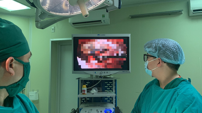 Tin tức đời sống ngày 17/2: Cụ ông tràn dịch màng phổi sau cú trượt ngã trong nhà tắm