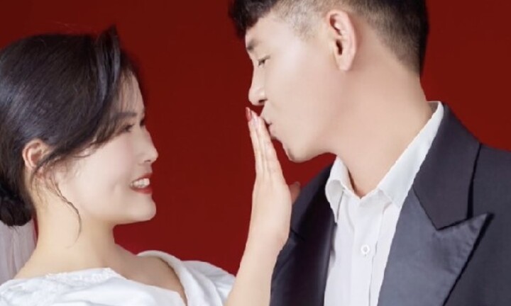 Thất vọng đi về vì bị crush từ chối, chàng trai bất ngờ gặp được tình yêu đích thực