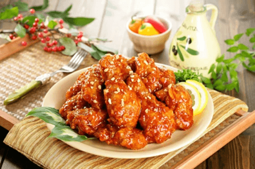Vợ trổ tài làm cánh gà ngâm sữa chiên giòn, chồng tan làm vội về ngay để thưởng thức