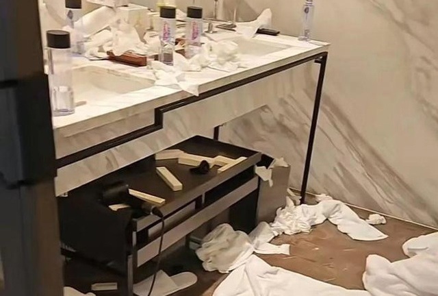 Cặp tình nhân trả phòng khách sạn, nhân viên lên dọn liền muốn 