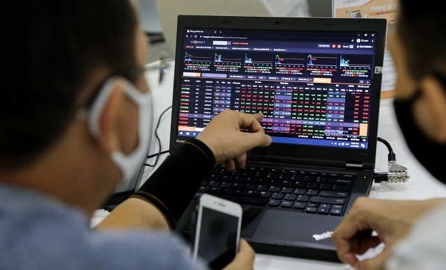 4 mã cổ phiếu trên HNX chính thức bị đình chỉ giao dịch từ hôm nay 14/3