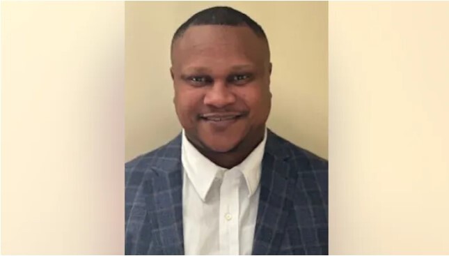 Hiệu trưởng trường trung học bị bắt giữ ngay ngày đầu nhậm chức