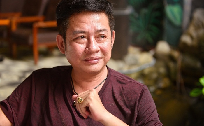 Nghệ sĩ hài Tấn Beo bất tỉnh sau cú ngã cầu thang, lưng bị tổn thương nặng