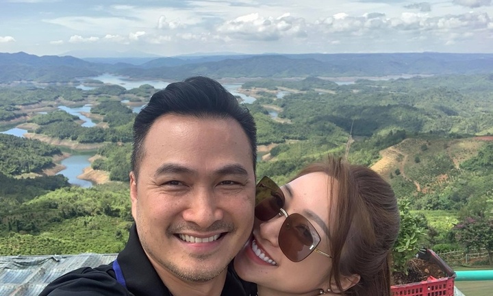 Chi Bảo và vợ tổ chức đám cưới sau 3 năm đăng ký kết hôn