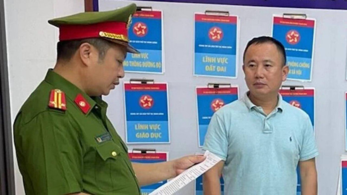 Bắt tạm giam cựu chủ tịch xã ở Hải Dương bán, giao trái thẩm quyền 15 thửa đất