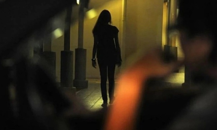 Bị từ chối hẹn hò, thanh niên đeo bám dai dẳng khiến cô gái suy sụp tinh thần