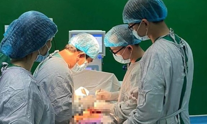 Tin tức đời sống ngày 9/4: Bệnh nhân 69 tuổi mang khối u mỡ nặng hơn 7kg