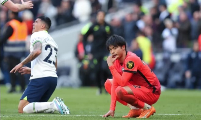 Brighton mất oan một quả phạt đền vì quyết định của trọng tài