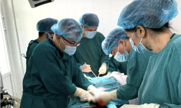 Sử dụng kíp nổ đánh cá, nam thanh niên 24 tuổi dập phổi, đứt lìa 2 bàn tay