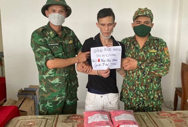 Quảng Trị: Bắt quả tang đối tượng vận chuyển 36.000 viên ma túy tổng hợp