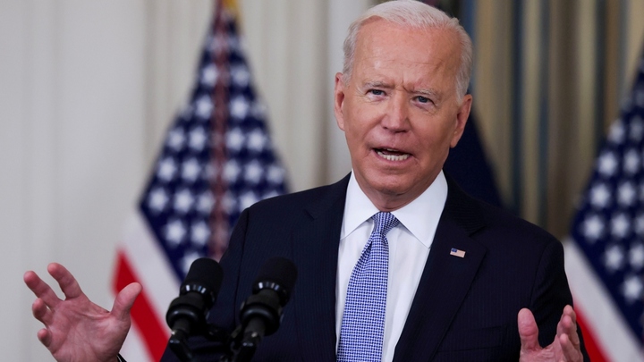 Tổng thống Biden ký ban hành luật về trần nợ công